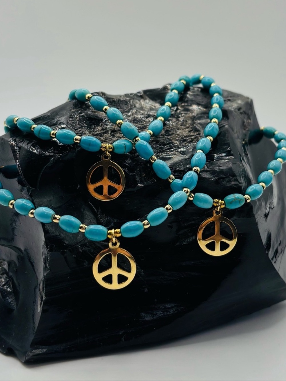 *ANKLET* S.Steel Peace Charm & Dyed Turquoise Stretchy Anklet